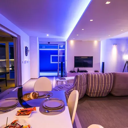 #1 Lux With Pool, Gameroom, Spa, Zen Yard #free Airpot Transport# Belgrade