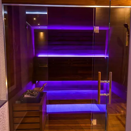 Villa #1 Lux With Pool, Gameroom, Spa, Zen Yard #free Airpot Transport# *
