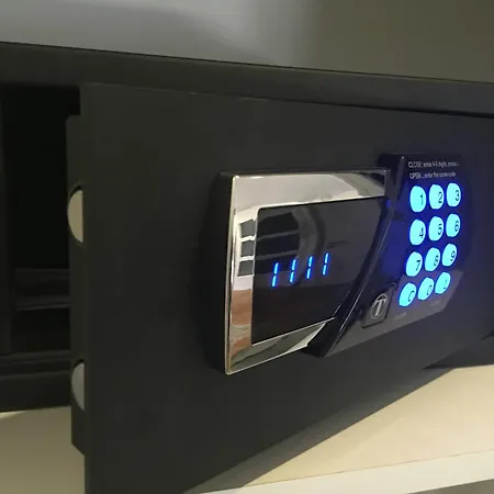 Villa #1 Lux With Pool, Gameroom, Spa, Zen Yard #free Airport Transport# Belgrade