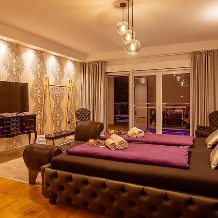 #1 Lux With Pool, Gameroom, Spa, Zen Yard #free Airpot Transport# Villa Belgrade