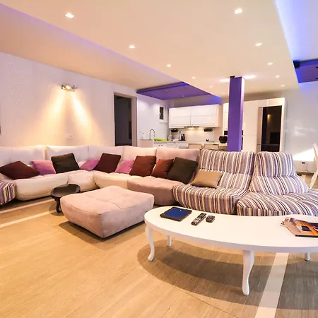 #1 Lux With Pool, Gameroom, Spa, Zen Yard #free Airpot Transport# Villa Belgrade