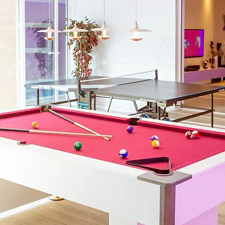 Villa #1 Lux With Pool, Gameroom, Spa, Zen Yard #free Airpot Transport# Belgrade