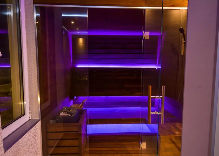 Villa #1 Lux With Pool, Gameroom, Spa, Zen Yard #free Airport Transport# *