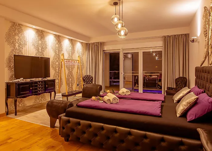 #1 Lux With Pool, Gameroom, Spa, Zen Yard #free Airport Transport# Villa Belgrade