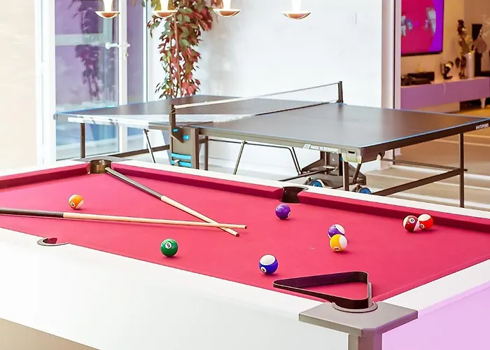 Villa #1 Lux With Pool, Gameroom, Spa, Zen Yard #free Airport Transport# Belgrade