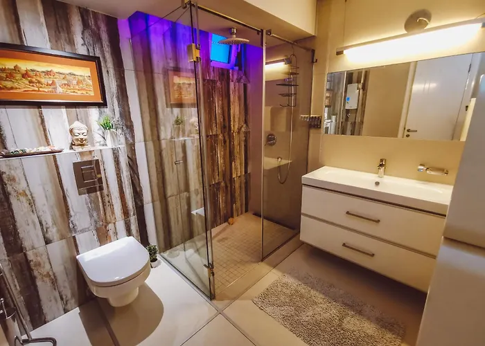 #1 Lux With Pool, Gameroom, Spa, Zen Yard #free Airport Transport# Villa Belgrade